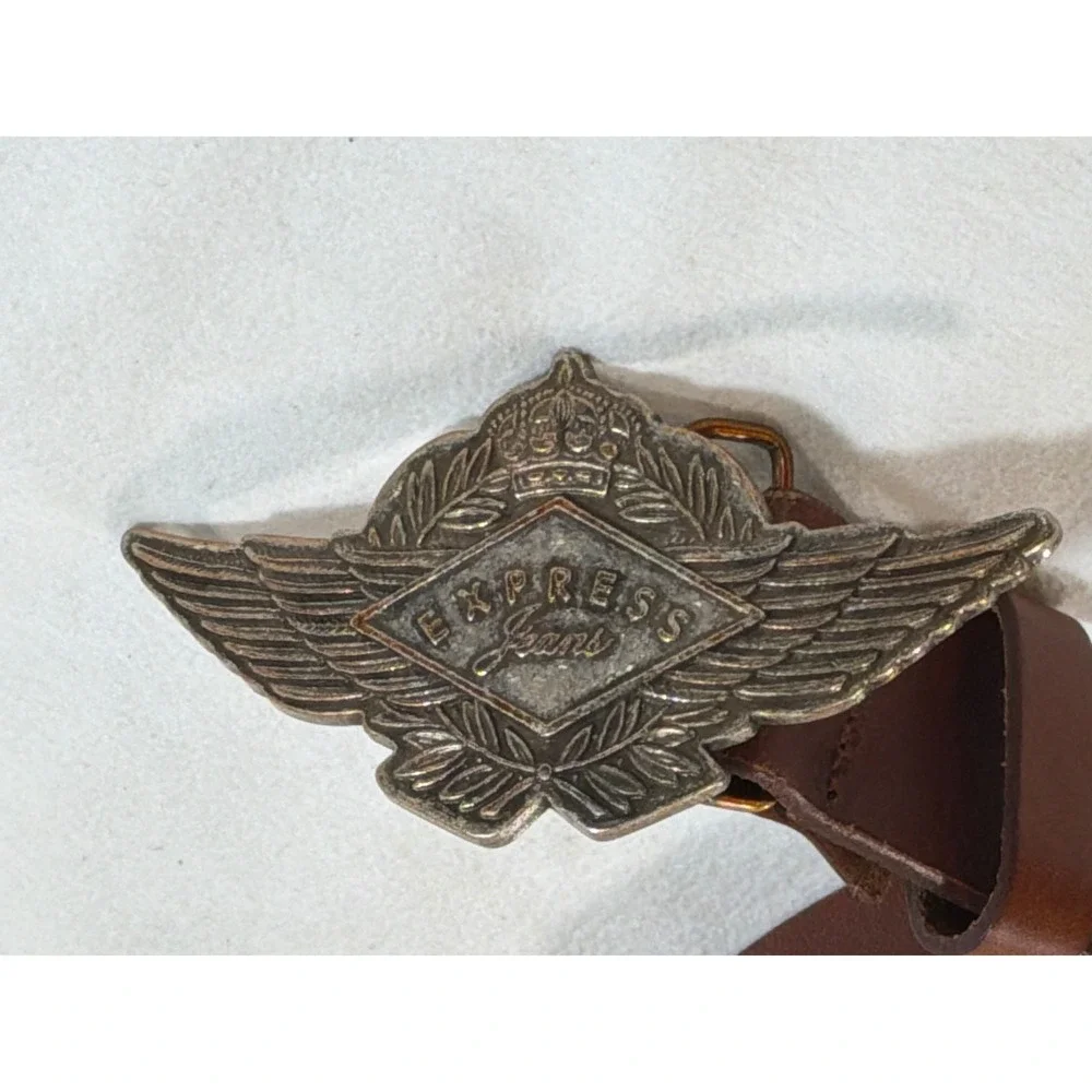 Express Jeans Vintage Brown Leather Belt Winged Crest Buckle Womens Medium